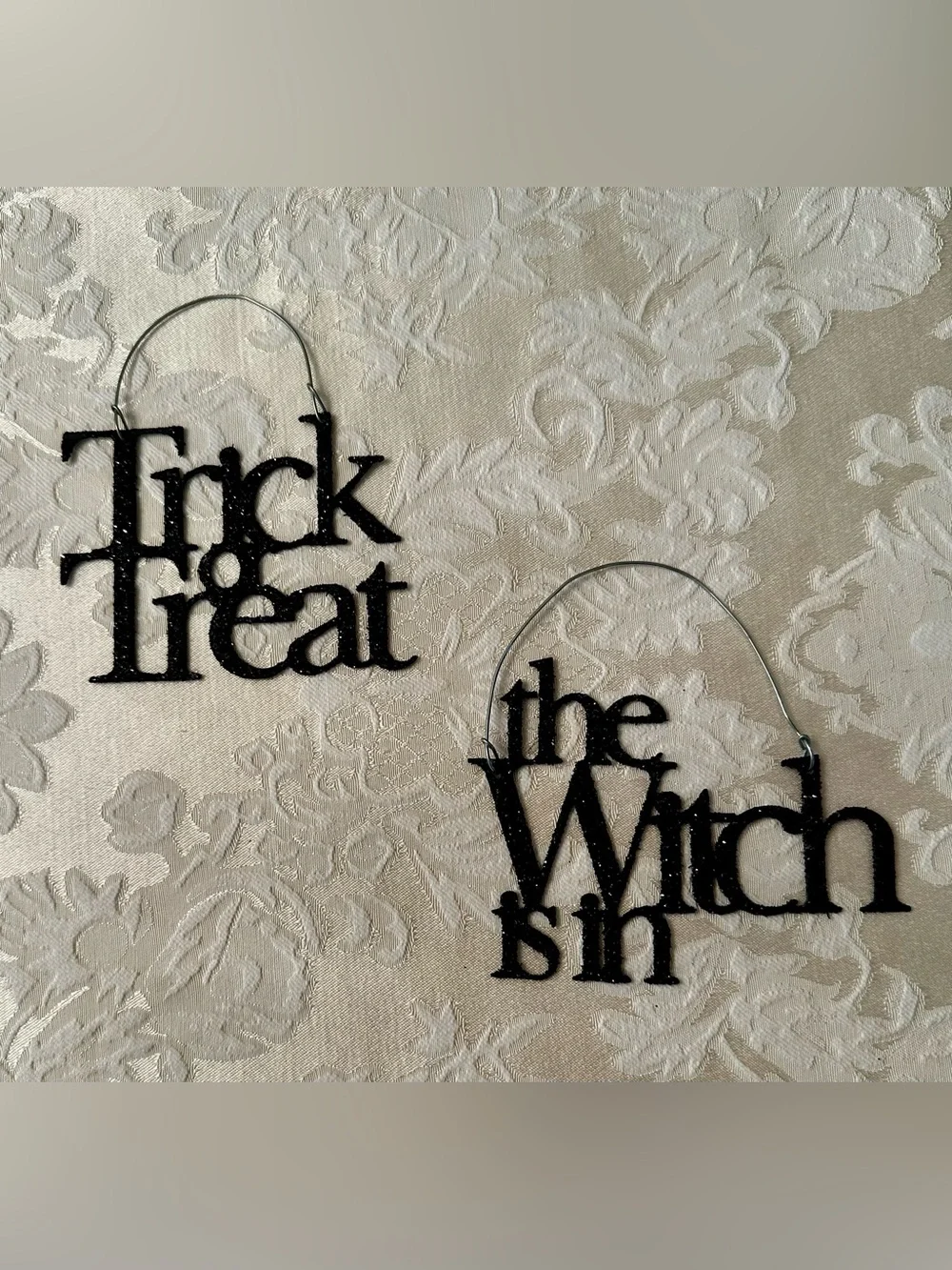 🖤 Black Spiderweb Lace Table Cloth 🖤 Glittery Black Signs 🖤